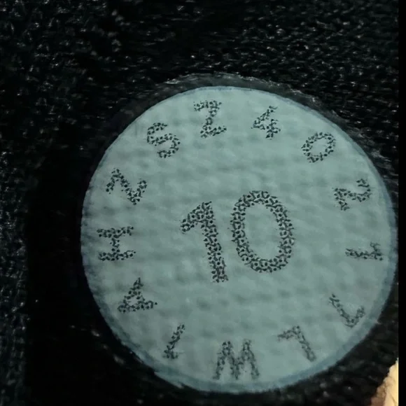 Lululemon Racerback Final Lap Tank Top Black Sleeveless  Size 10 - Picture 11 of 12